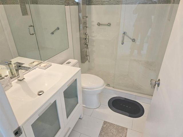 770 Claughton Island Dr 602, Miami, FL 33131