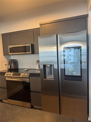 1750 N Bayshore Dr 2803, Miami, FL 33132