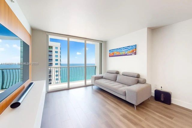 1750 N Bayshore Dr 2803, Miami, FL 33132