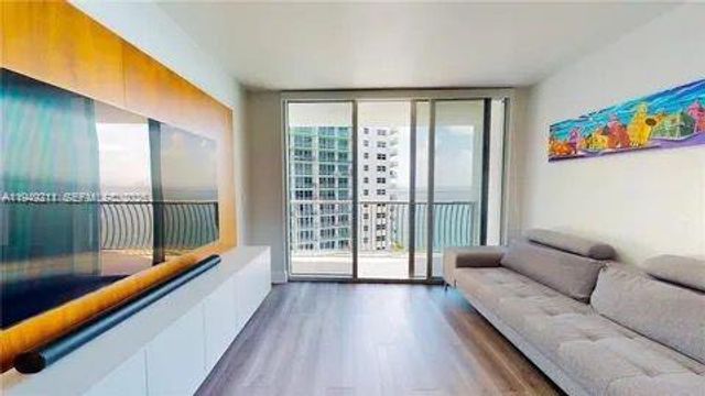 1750 N Bayshore Dr 2803, Miami, FL 33132