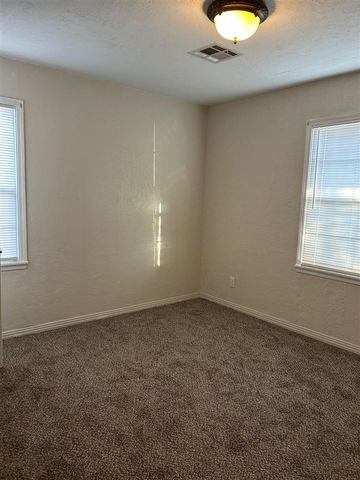 2325 SW A Ave, Lawton, OK 73505