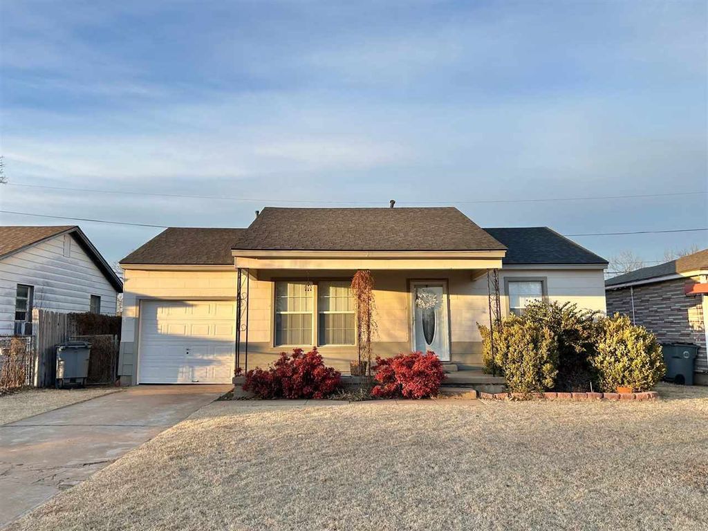 2325 SW A Ave, Lawton, OK 73505