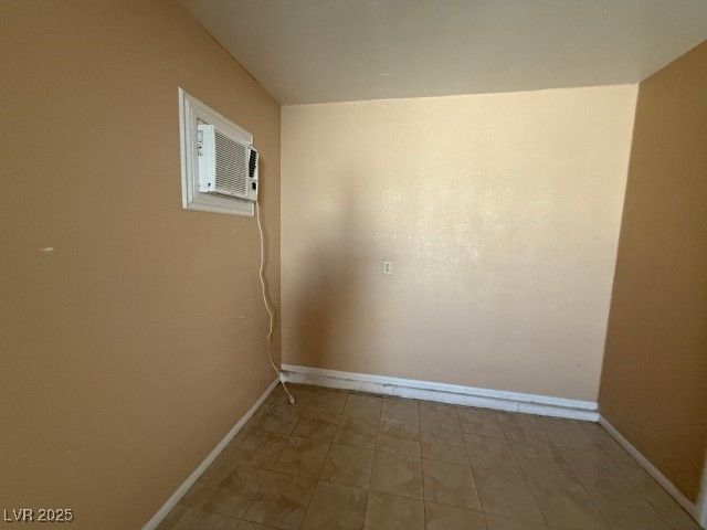 8256 ABERCROMBE Way, Las Vegas, NV 89145