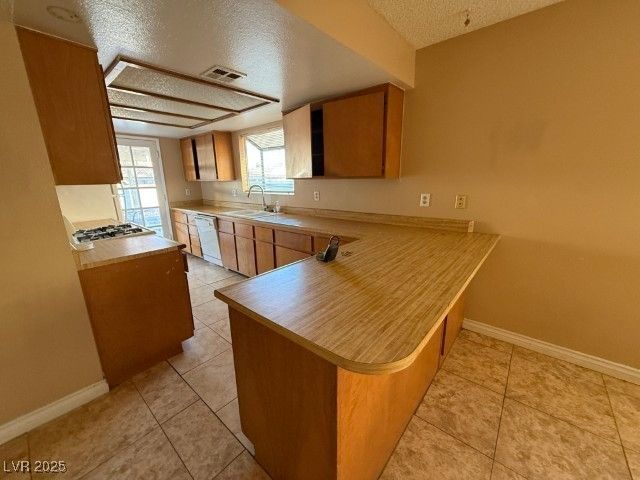 8256 ABERCROMBE Way, Las Vegas, NV 89145