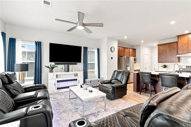 563 Gunter Drive, Hoschton, GA 30548