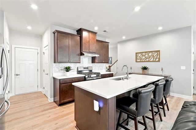 563 Gunter Drive, Hoschton, GA 30548