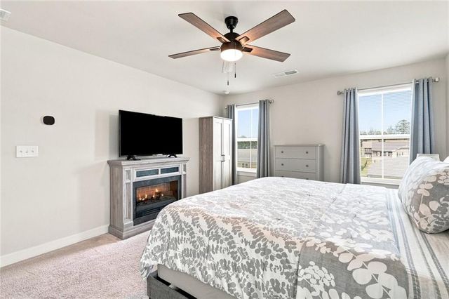 563 Gunter Drive, Hoschton, GA 30548