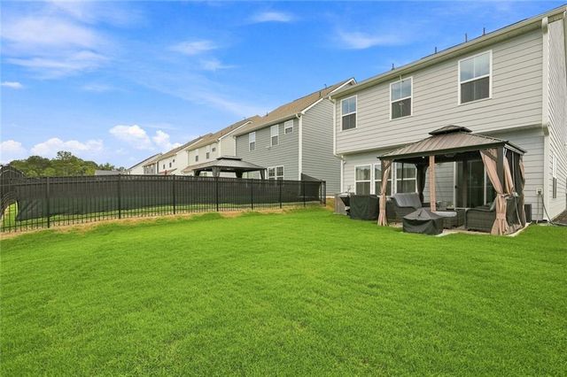 563 Gunter Drive, Hoschton, GA 30548