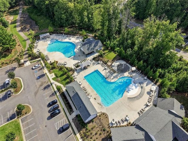 563 Gunter Drive, Hoschton, GA 30548