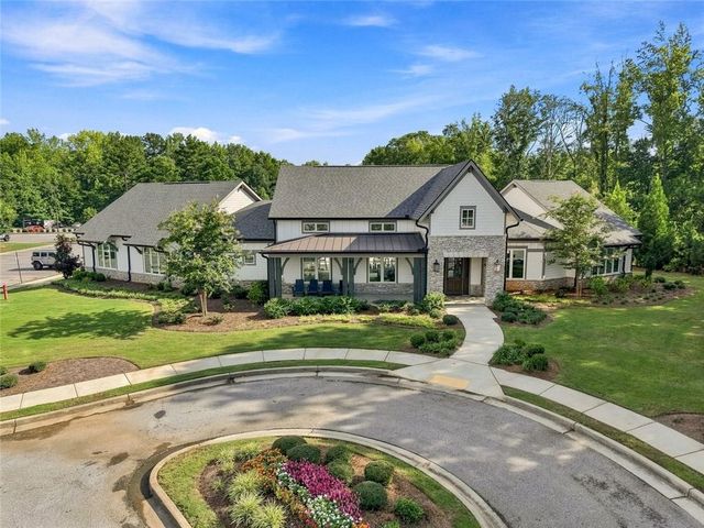 563 Gunter Drive, Hoschton, GA 30548