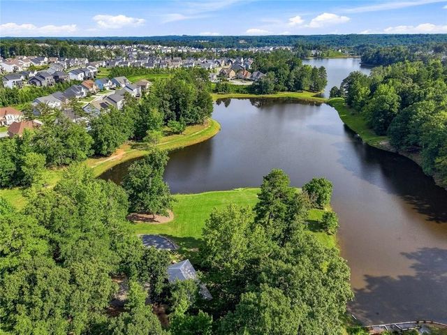 563 Gunter Drive, Hoschton, GA 30548