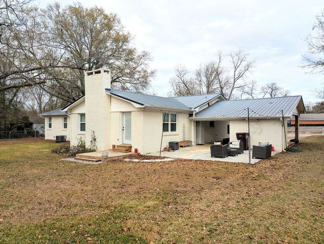 241 N Morris Street, Slocomb, AL 36375