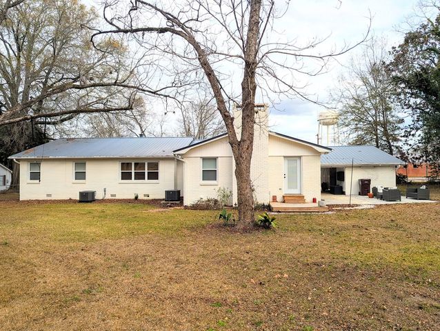 241 N Morris Street, Slocomb, AL 36375