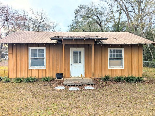 241 N Morris Street, Slocomb, AL 36375