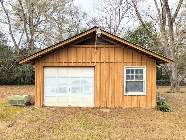 241 N Morris Street, Slocomb, AL 36375