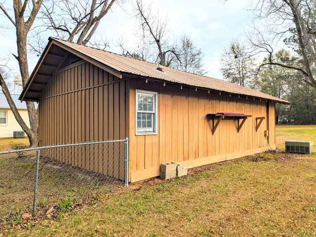 241 N Morris Street, Slocomb, AL 36375