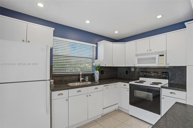 13993 SW 94th Cir Ln 101-3, Miami, FL 33186