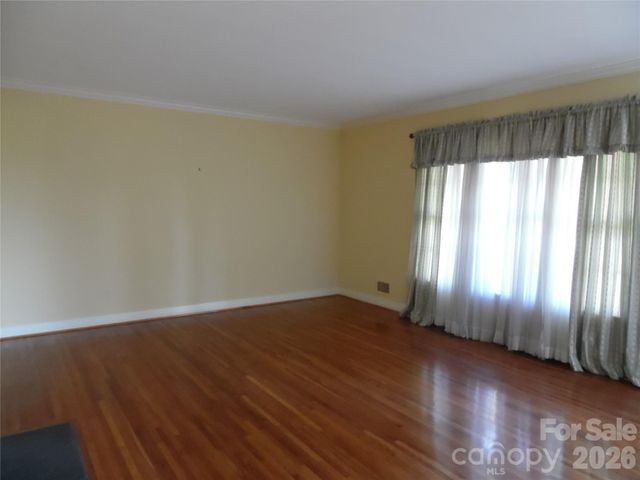 603 1st Avenue Place NE, Conover, NC 28613