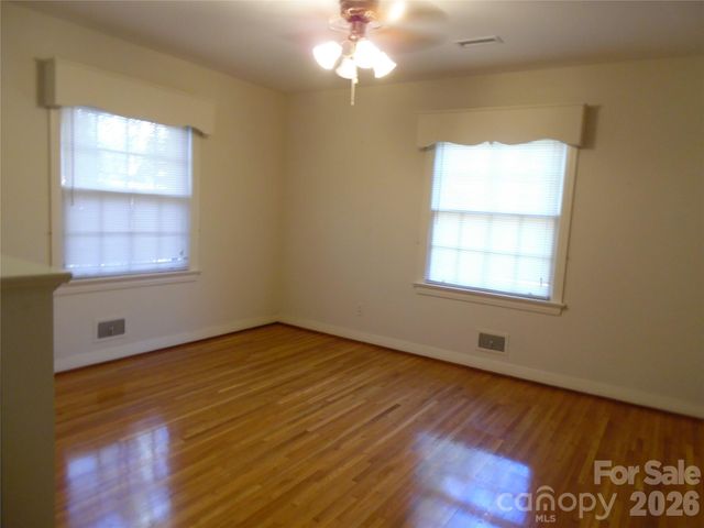 603 1st Avenue Place NE, Conover, NC 28613