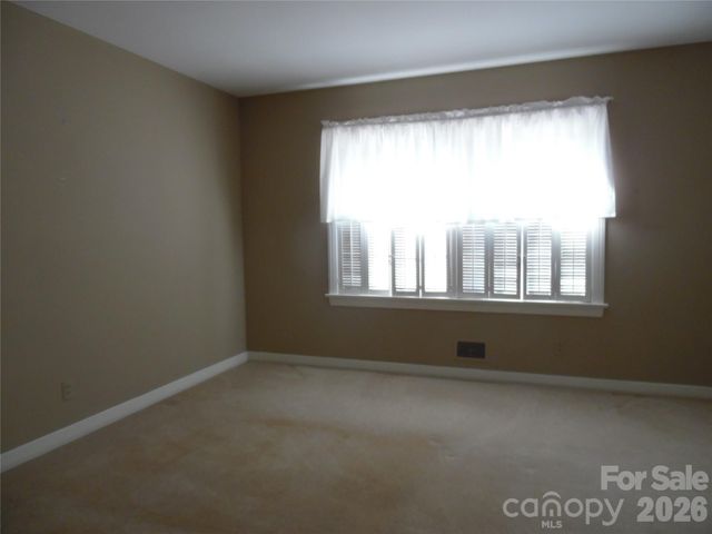 603 1st Avenue Place NE, Conover, NC 28613