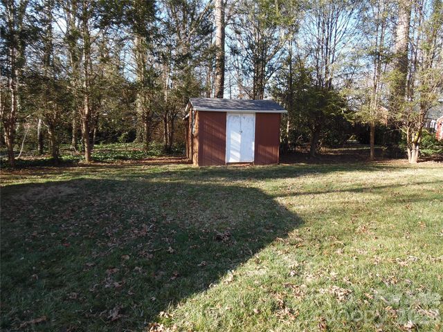 603 1st Avenue Place NE, Conover, NC 28613