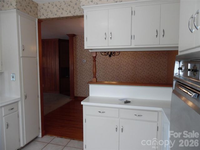 603 1st Avenue Place NE, Conover, NC 28613