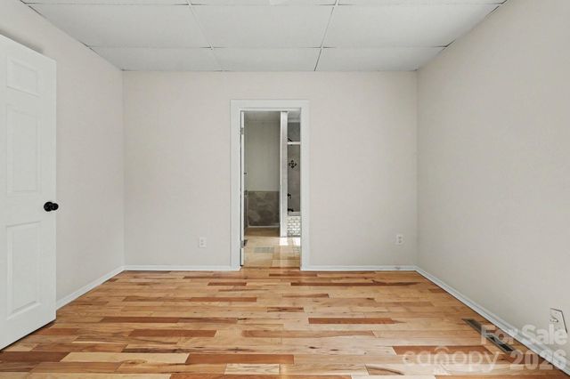 1402 1st Avenue Place NW, Hickory, NC 28601