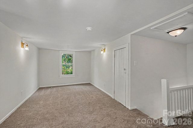 1402 1st Avenue Place NW, Hickory, NC 28601