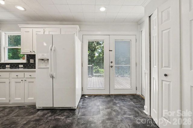 1402 1st Avenue Place NW, Hickory, NC 28601