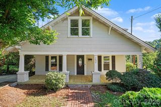 1402 1st Avenue Place NW, Hickory, NC 28601