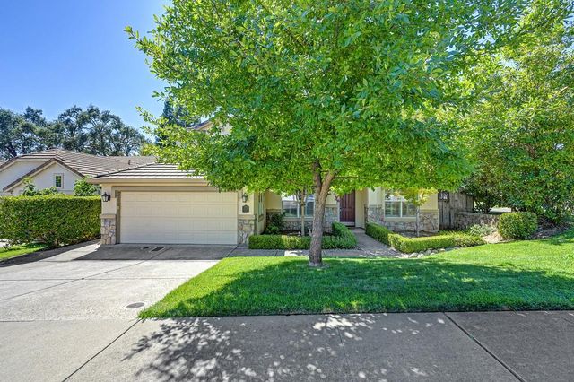 5825 Oak Place Ct, Fair Oaks, CA 95628