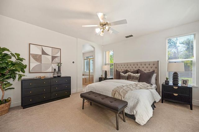 5825 Oak Place Ct, Fair Oaks, CA 95628