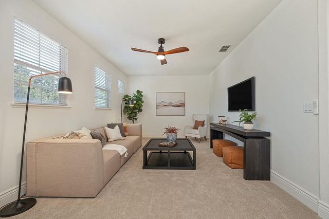 5825 Oak Place Ct, Fair Oaks, CA 95628