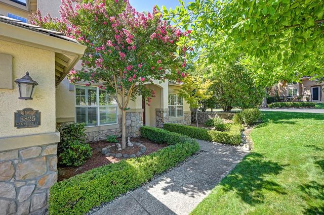 5825 Oak Place Ct, Fair Oaks, CA 95628