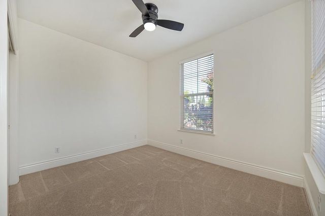 5825 Oak Place Ct, Fair Oaks, CA 95628