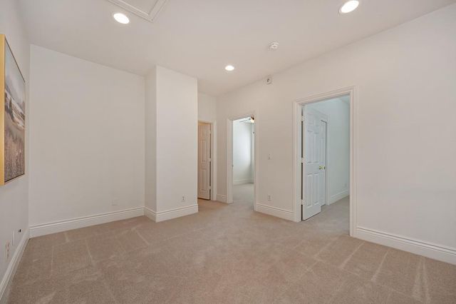 5825 Oak Place Ct, Fair Oaks, CA 95628