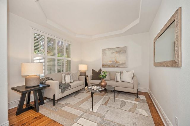 5825 Oak Place Ct, Fair Oaks, CA 95628