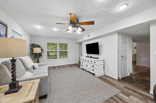10765 Champion Forest Road, Conroe, TX 77303