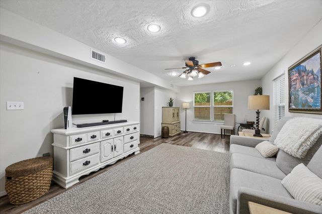 10765 Champion Forest Road, Conroe, TX 77303