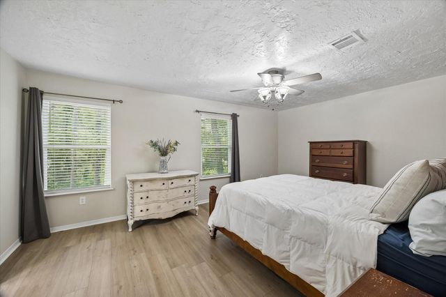 10765 Champion Forest Road, Conroe, TX 77303