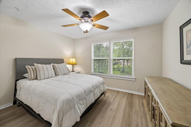10765 Champion Forest Road, Conroe, TX 77303