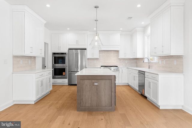 108 LEXINGTON MNR, Glenmoore, PA 19343