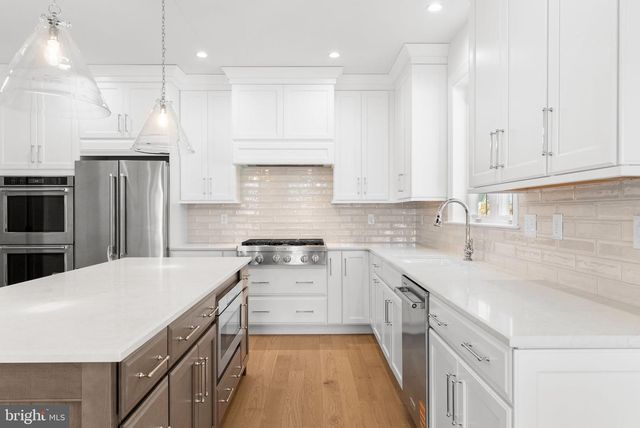 108 LEXINGTON MNR, Glenmoore, PA 19343