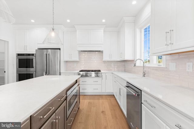 108 LEXINGTON MNR, Glenmoore, PA 19343