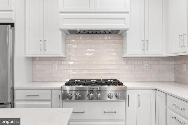 108 LEXINGTON MNR, Glenmoore, PA 19343