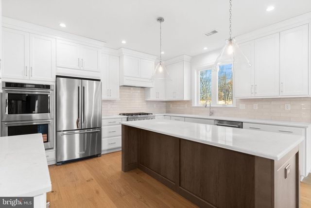 108 LEXINGTON MNR, Glenmoore, PA 19343