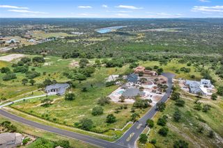 1008 Starlight Canyon CT, Spicewood, TX 78669