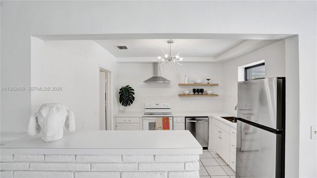 1105 N 31st Ct, Hollywood, FL 33021