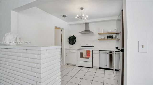 1105 N 31st Ct, Hollywood, FL 33021