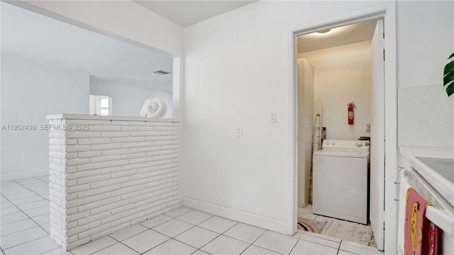 1105 N 31st Ct, Hollywood, FL 33021